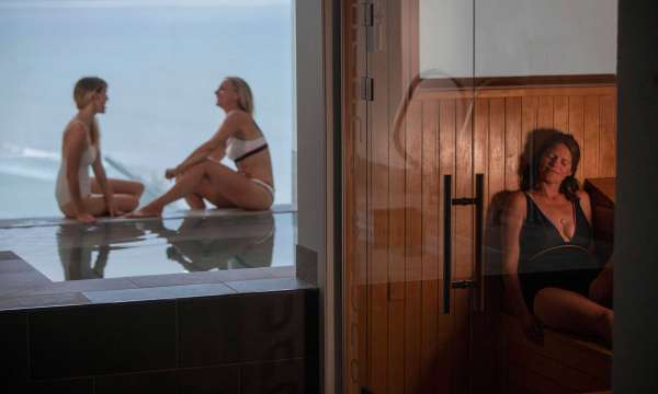 Women in the thermal suite 