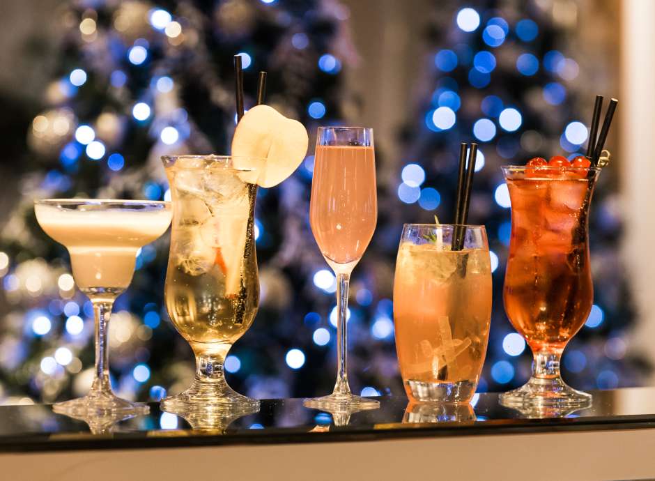 5 festive cocktails on the bar ready for Christmas 
