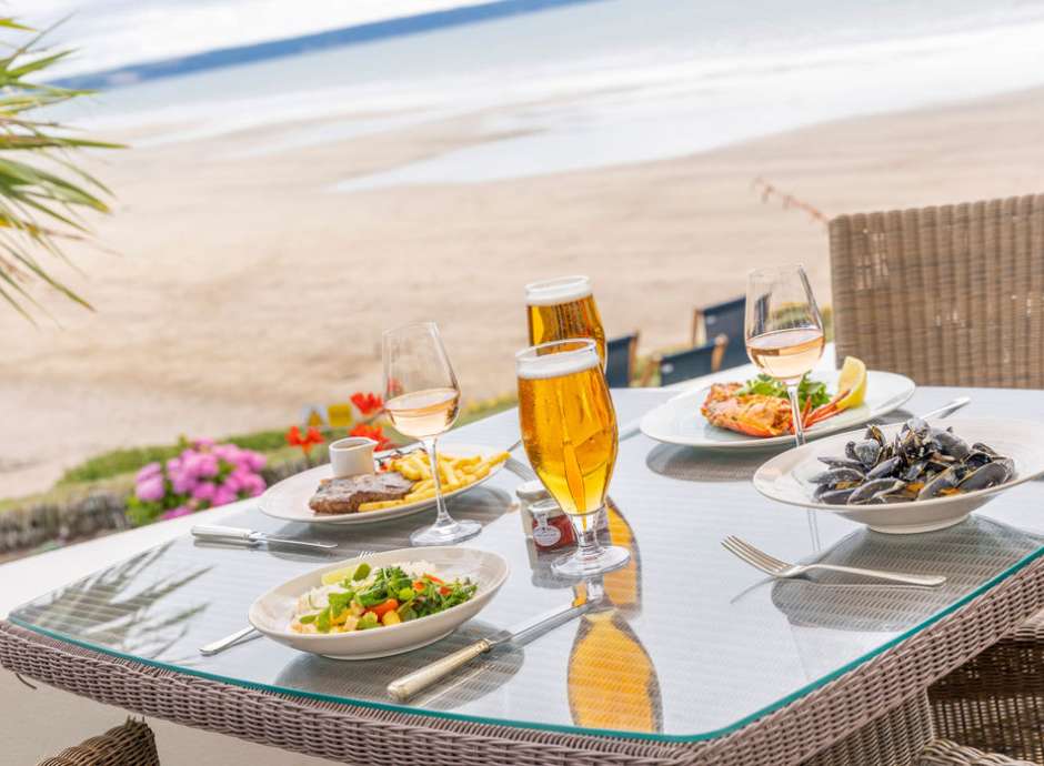 Alfresco dining on the sun terrace